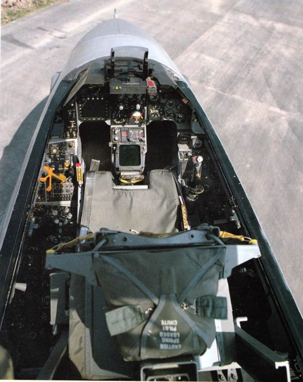 F-16 Fighting Falcon - Image 4